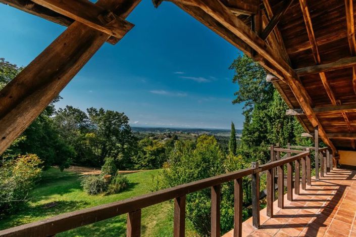 Image No.15-6 Bed Property for sale