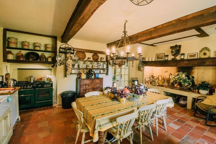 Image No.2-6 Bed Property for sale