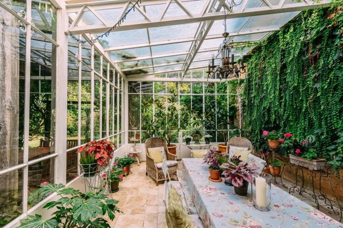 Image No.6-6 Bed Property for sale