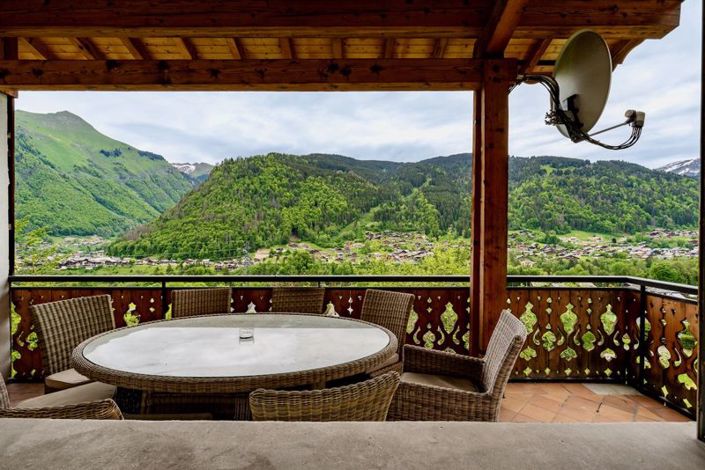 Image No.28-7 Bed Property for sale