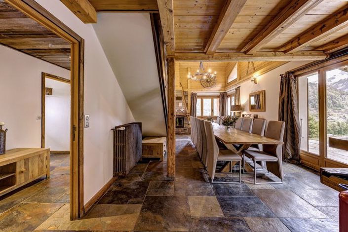 Image No.3-7 Bed Property for sale