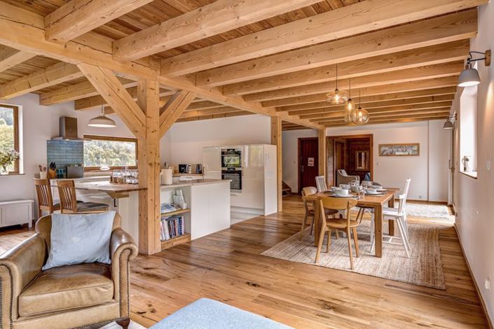 Image No.6-6 Bed Property for sale