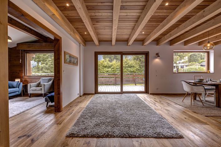 Image No.8-6 Bed Property for sale