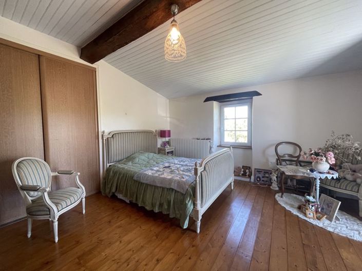 Image No.13-5 Bed Property for sale