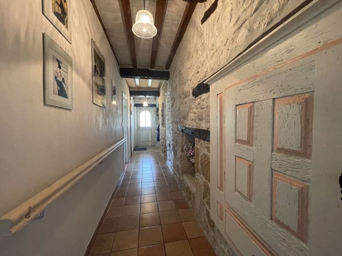 Image No.9-5 Bed Property for sale