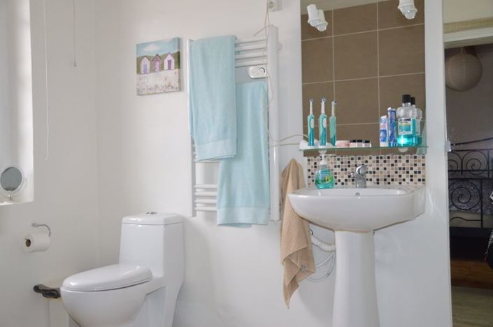 Image No.16-3 Bed Property for sale