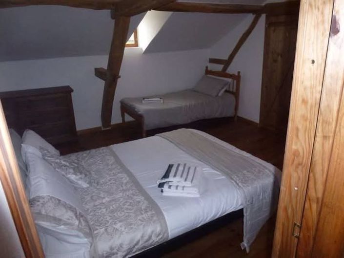 Image No.19-3 Bed Property for sale