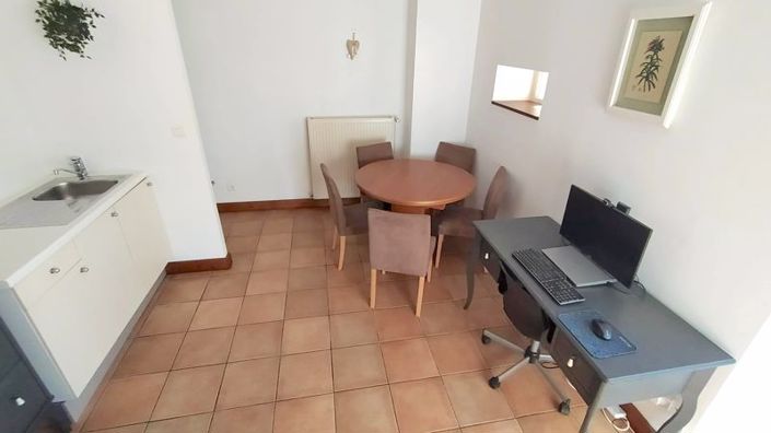 Image No.15-3 Bed Property for sale