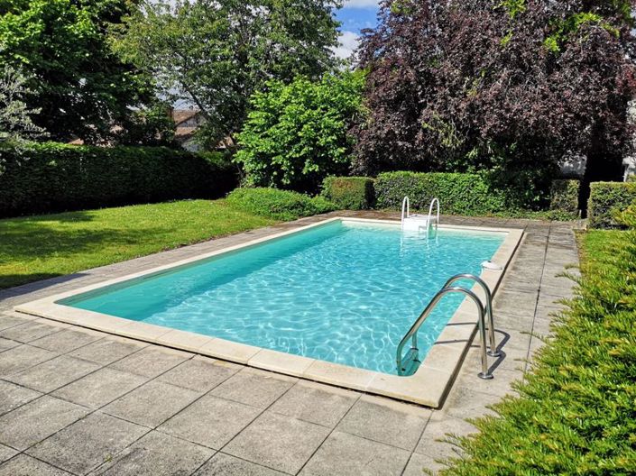 Image No.18-3 Bed Property for sale