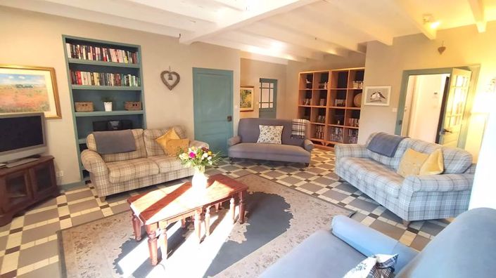 Image No.5-3 Bed Property for sale