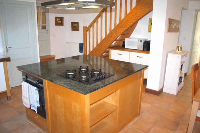 Image No.8-3 Bed Property for sale