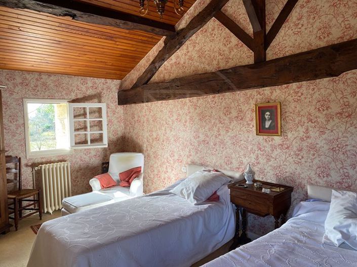 Image No.9-4 Bed Property for sale