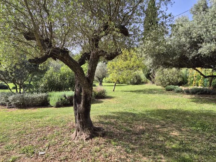 Image No.6-Propriété de 4 chambres à vendre à Var