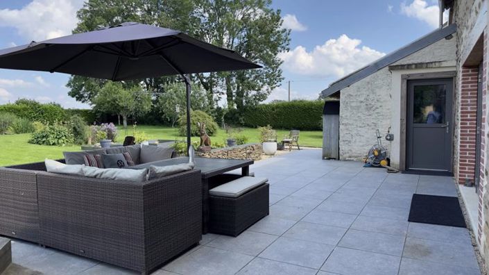 Image No.10-2 Bed Property for sale