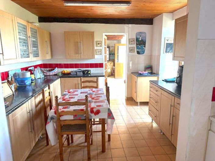 Image No.3-Propriété de 3 chambres à vendre à Manche