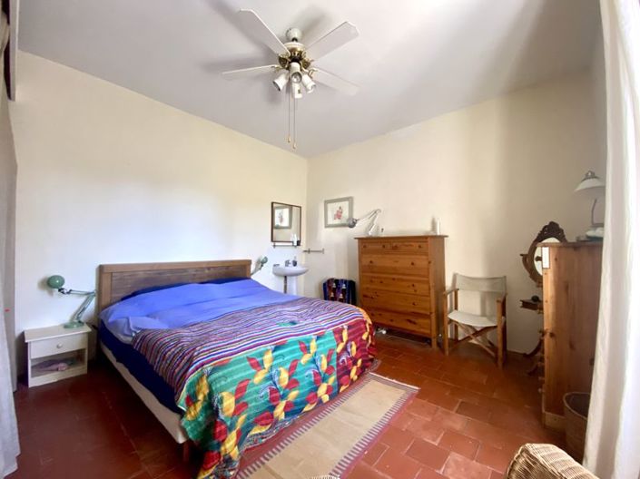 Image No.15-5 Bed Property for sale