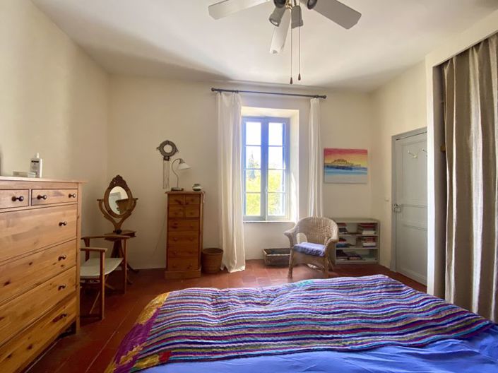 Image No.16-5 Bed Property for sale