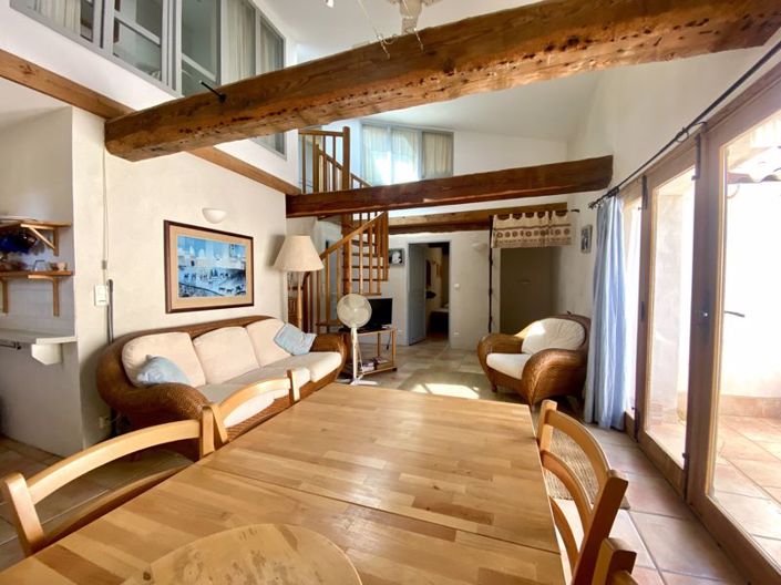 Image No.19-5 Bed Property for sale