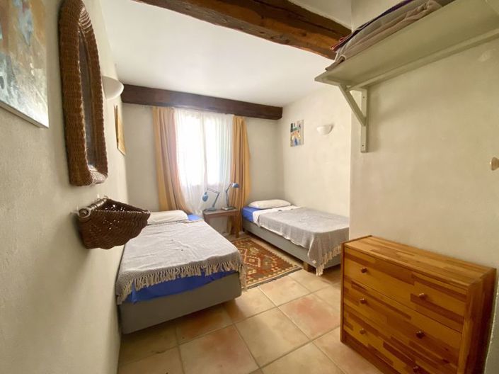 Image No.23-5 Bed Property for sale