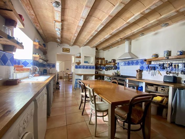 Image No.3-5 Bed Property for sale