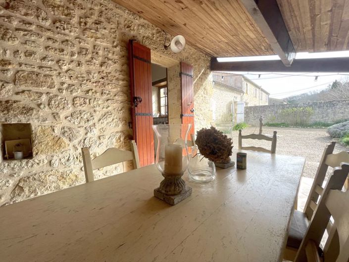 Image No.18-4 Bed Property for sale