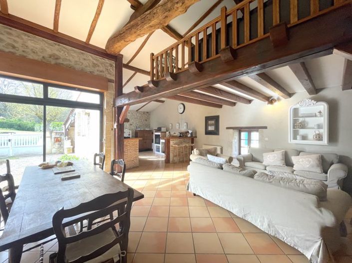 Image No.7-4 Bed Property for sale