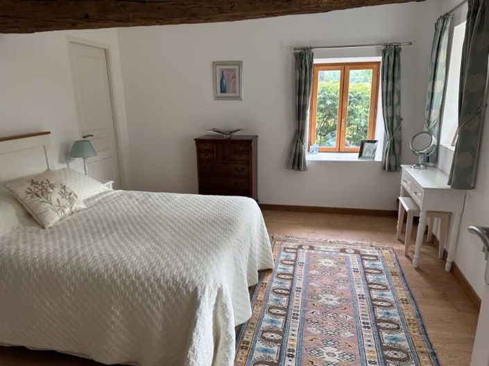 Image No.13-3 Bed Property for sale