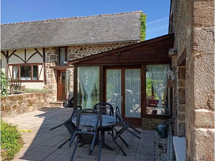 Image No.19-3 Bed Property for sale