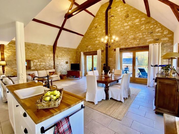 Image No.2-4 Bed Property for sale