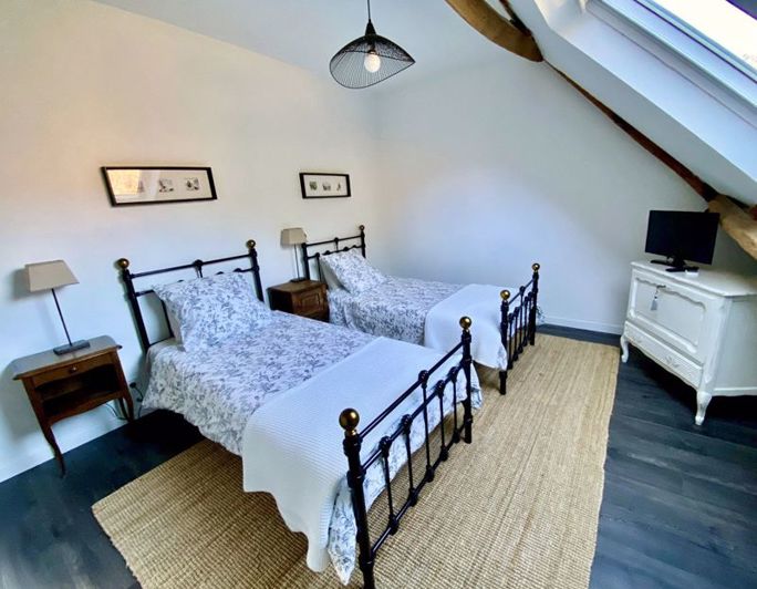 Image No.27-4 Bed Property for sale