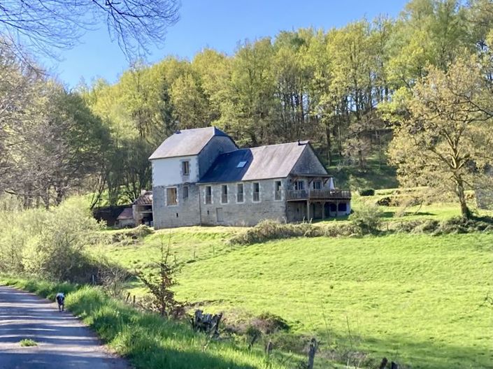 Image No.4-4 Bed Property for sale