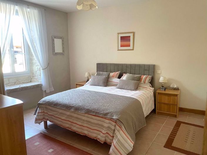 Image No.18-4 Bed Property for sale