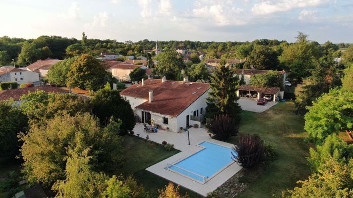 Image No.4-4 Bed Property for sale