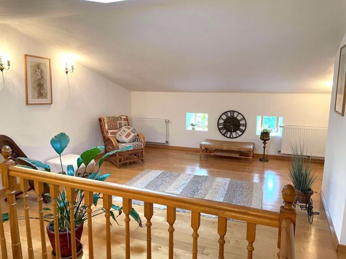 Image No.9-4 Bed Property for sale