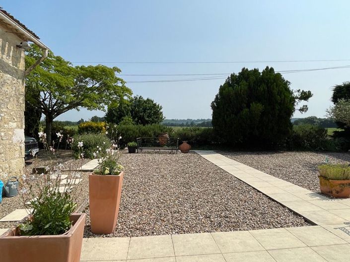 Image No.16-3 Bed Property for sale