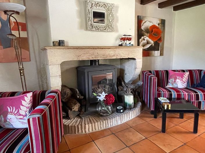 Image No.8-3 Bed Property for sale