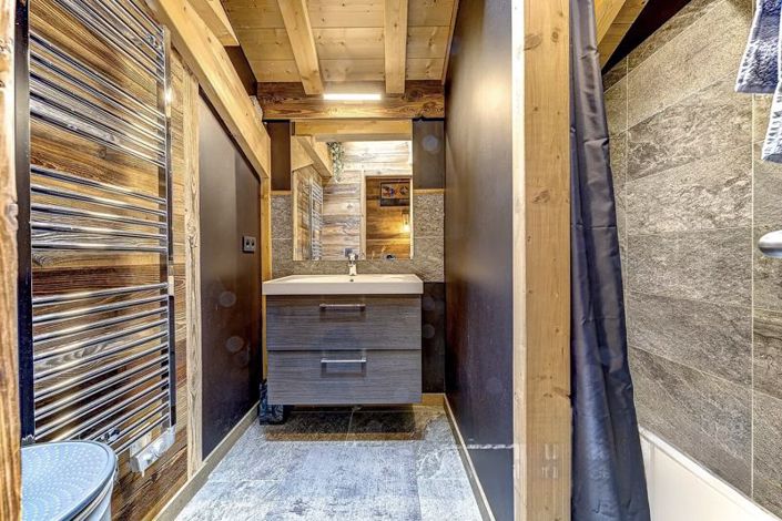 Image No.18-5 Bed Property for sale