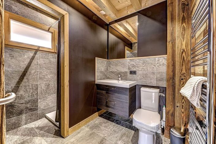 Image No.19-5 Bed Property for sale