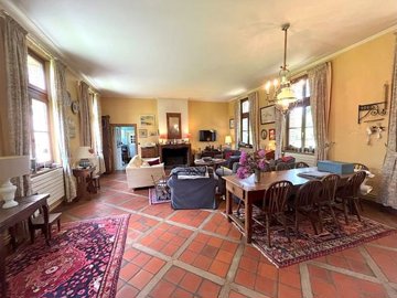 photoe0aa48b0821e1f65650c2f0e901c490f