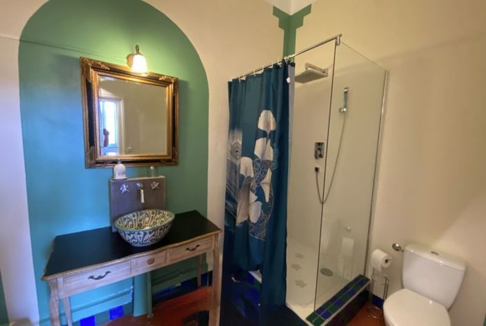 Image No.20-9 Bed Property for sale