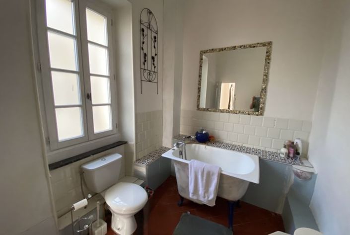 Image No.21-9 Bed Property for sale