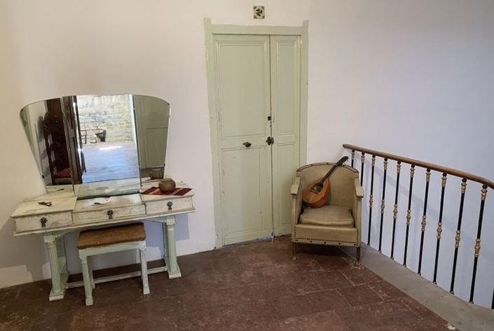 Image No.22-9 Bed Property for sale