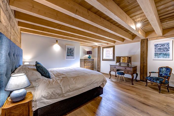 Image No.18-7 Bed Property for sale