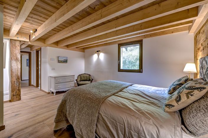 Image No.31-7 Bed Property for sale