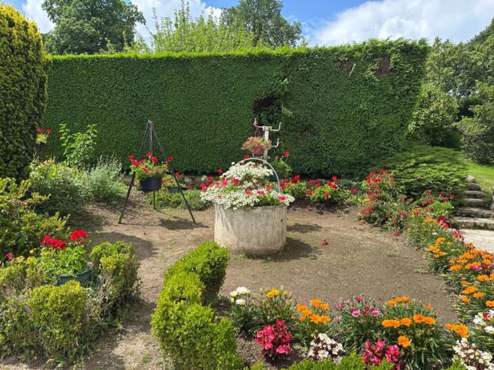 Image No.12-2 Bed Property for sale