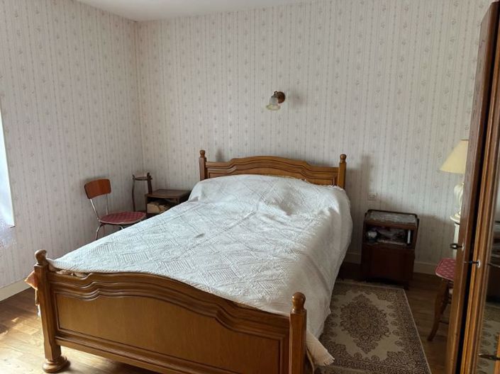 Image No.15-2 Bed Property for sale