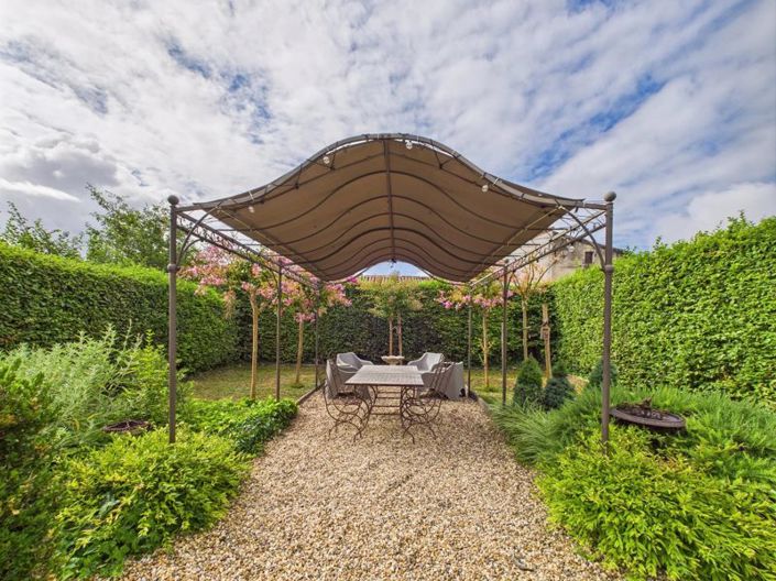 Image No.18-4 Bed Property for sale