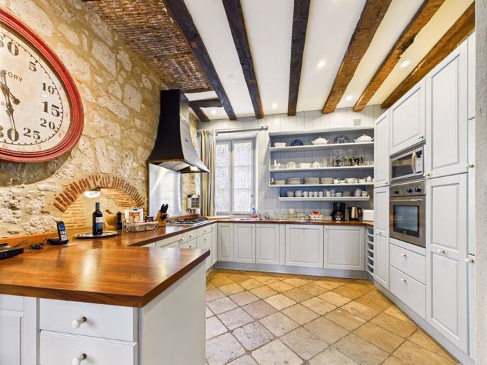 Image No.5-4 Bed Property for sale