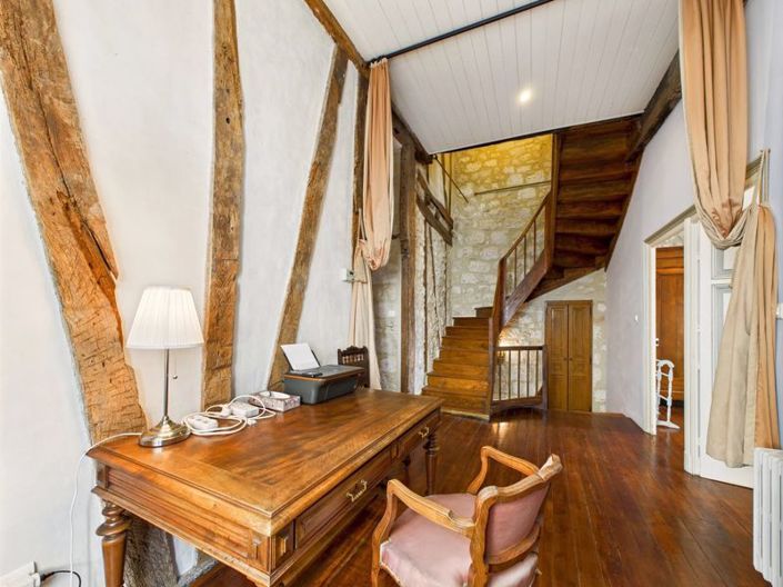 Image No.9-4 Bed Property for sale