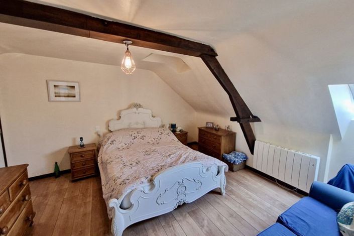 Image No.10-5 Bed Property for sale